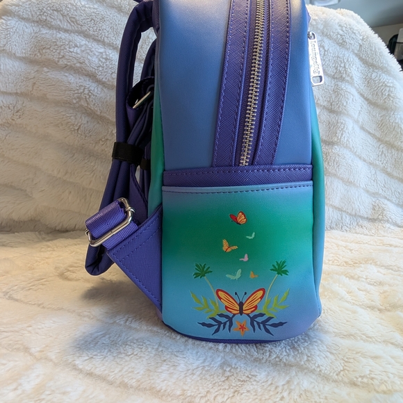 Loungefly Disney Encanto Madrigal Family Portrait Mini Backpack and Wallet set - Picture 3 of 10